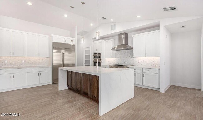 Foto del edificio - 35852 N 10th St
