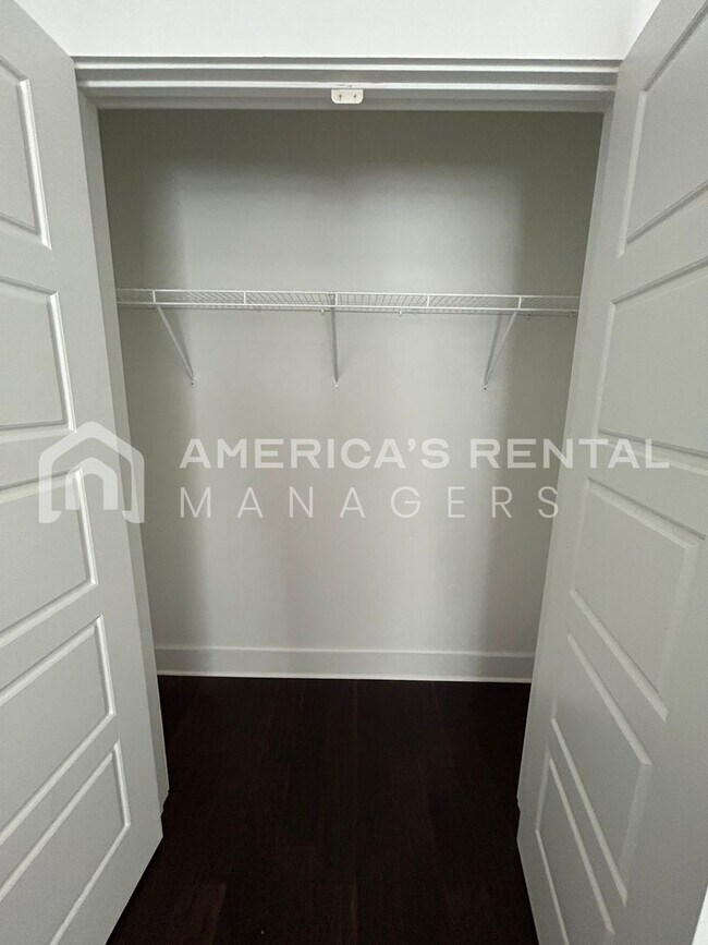 Building Photo - Home for Rent in Vestavia Hills, AL!!! Available to View Now!