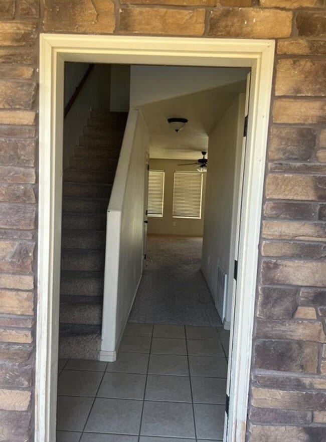 Building Photo - 2747 N Mountain Valley Trl