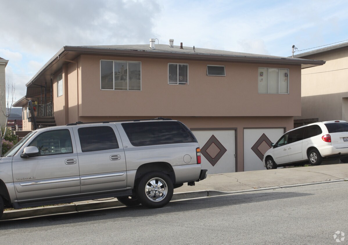 Building Photo - 513 Commercial Ave