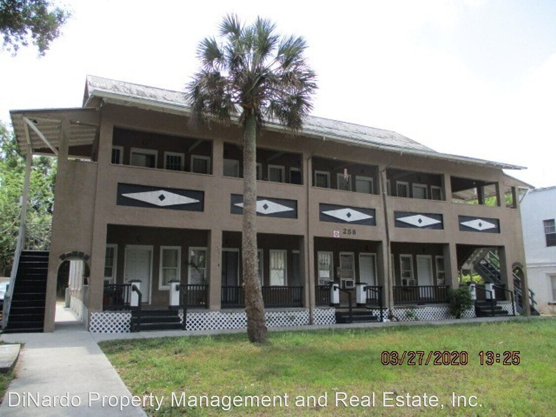 Foto principal - 258 E Graves Ave