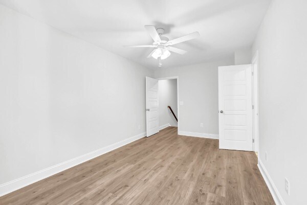Building Photo - 206 W Point Dr