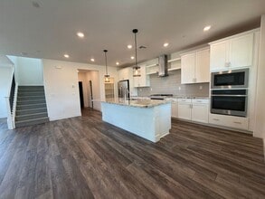 Building Photo - 1839 Yellowwood Ave