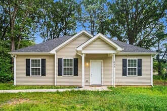 Building Photo - 635 Johns Ln