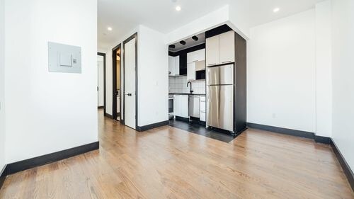 Building Photo - 277 Evergreen Ave