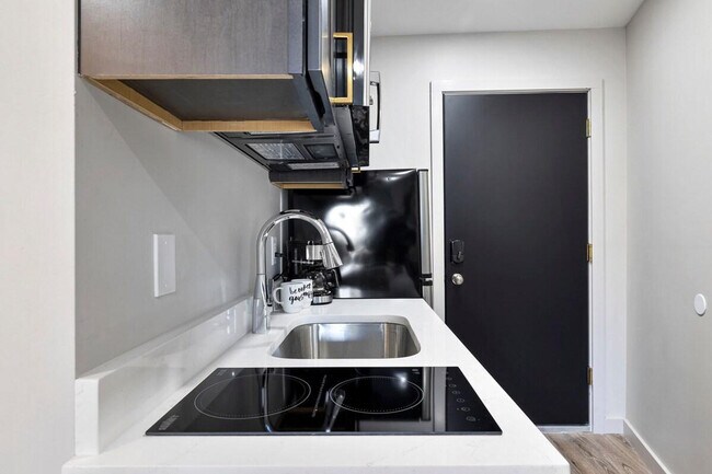 Building Photo - 79 Montgomery St