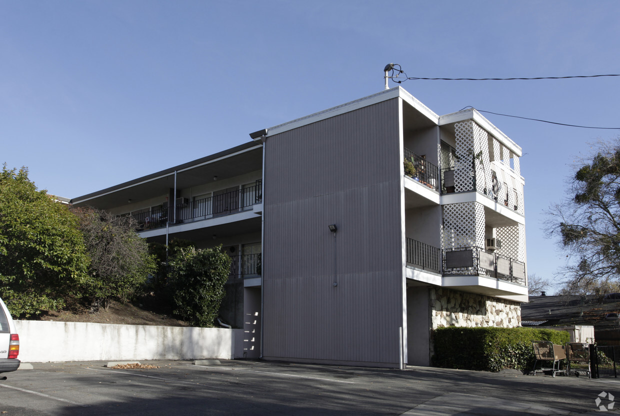 Building Photo - Mountain View Apartments