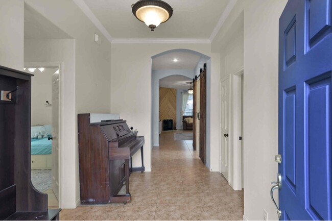 Building Photo - 10703 Estelle Cir