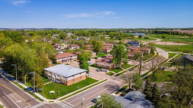 Foto del edificio - Woodland Village Apartments