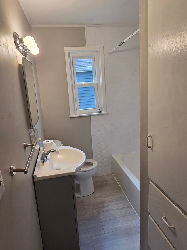Baño - 869 Palmer Rd