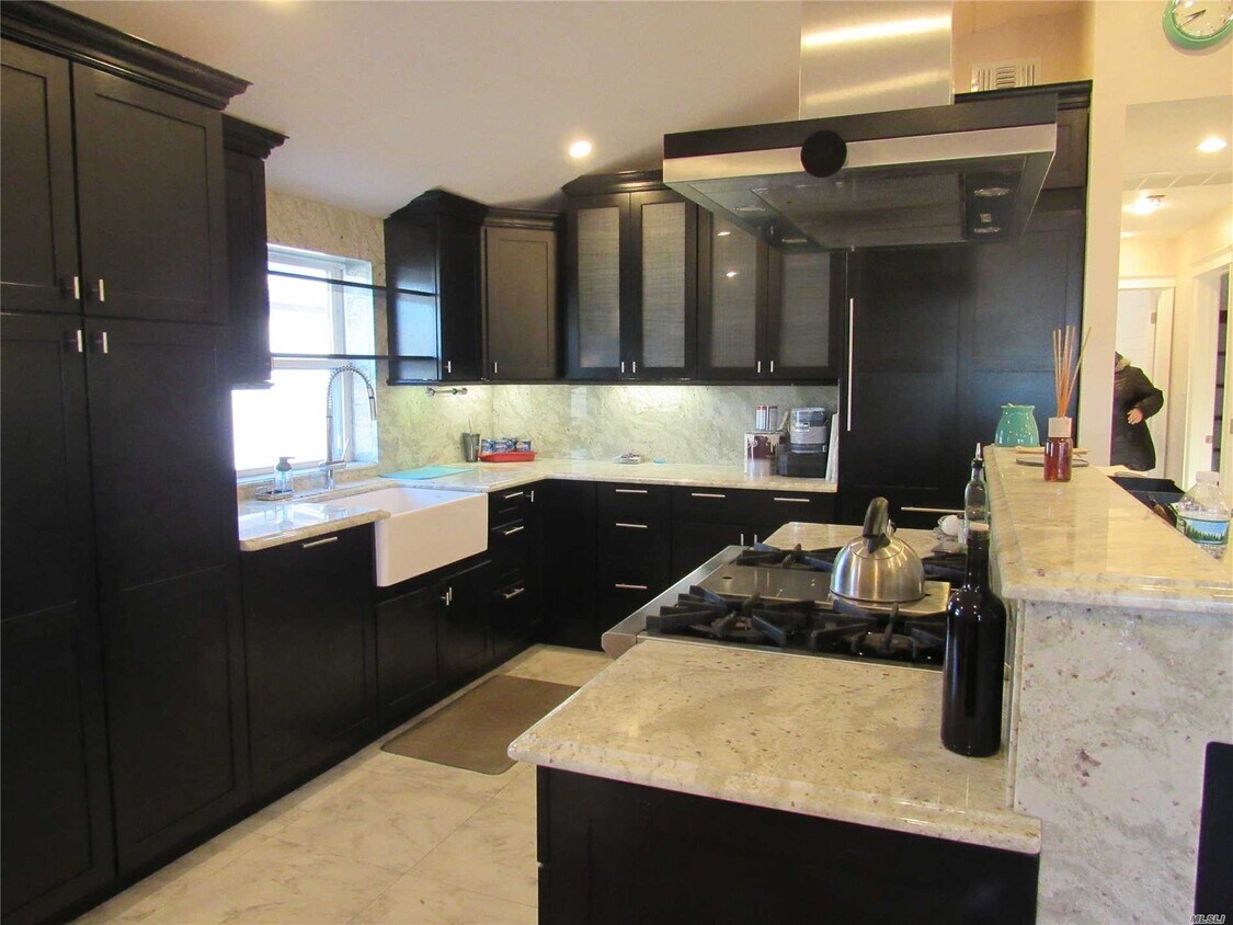 Foto principal - 155-41 Bridgeton St