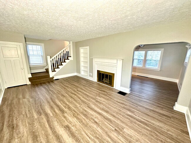 Foto del edificio - 4017 Corinth Blvd