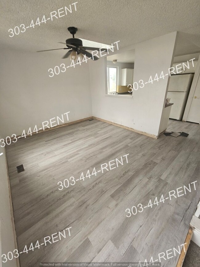 Building Photo - Beautifully Updated 4 Bed 2 Bath home in Denver