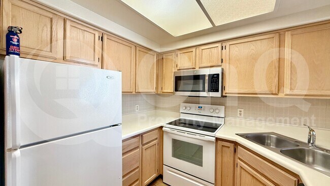 Foto del edificio - 1825 W Ray Rd