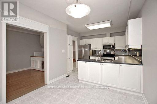 Photo du bâtiment - 255 Shaftsbury Ave