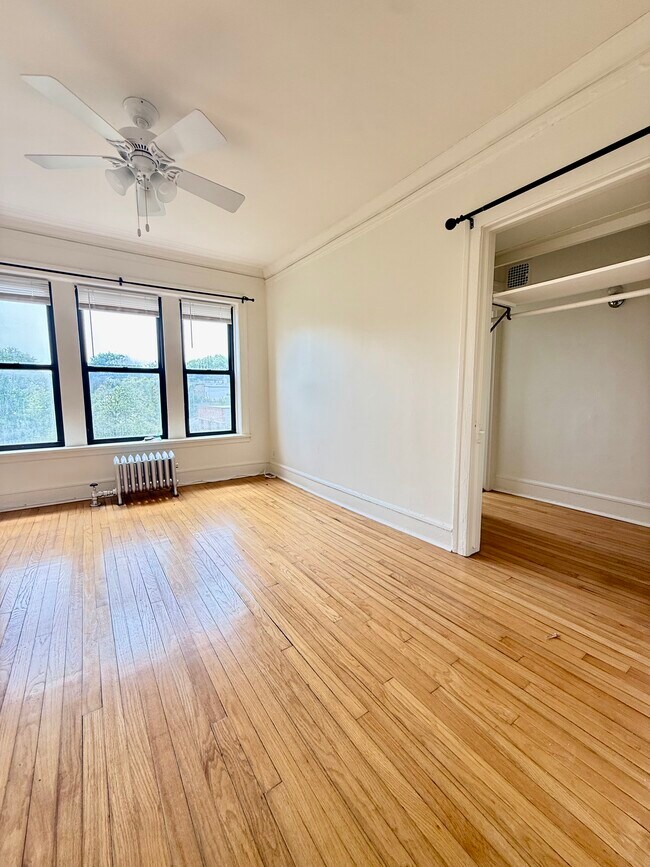 Foto del edificio - 2321 N Spaulding Ave