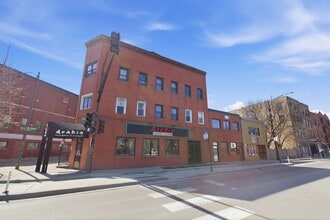 Building Photo - 1050 N Milwaukee Ave