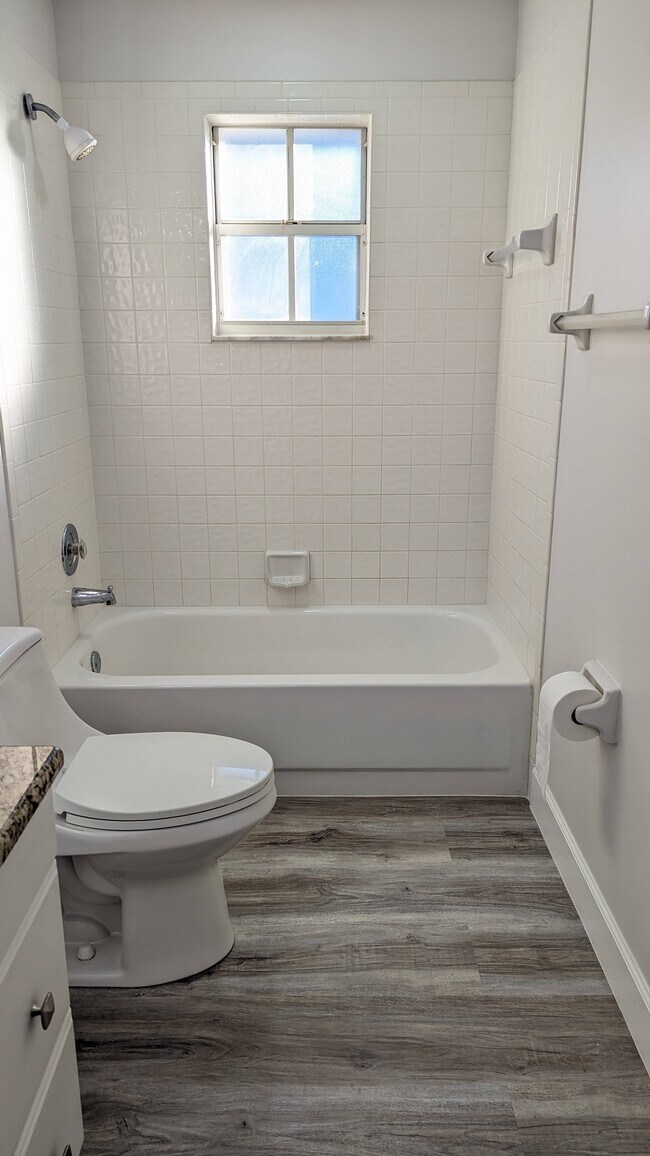 Foto del edificio - 476 Vin Rose Cir SE
