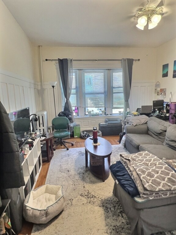 Foto del edificio - 1410 Beacon St