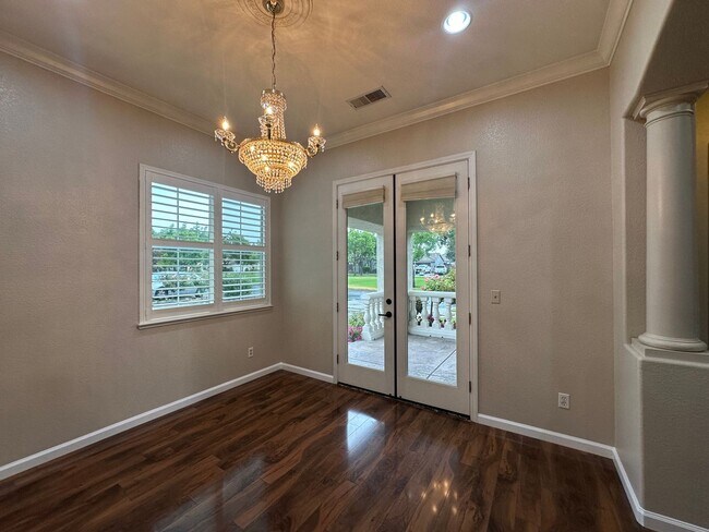 Foto del edificio - 416 Farinelli Pkwy