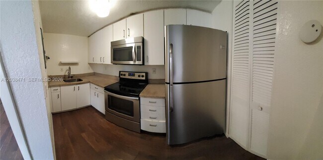 Foto del edificio - 300 NW 84th Terrace