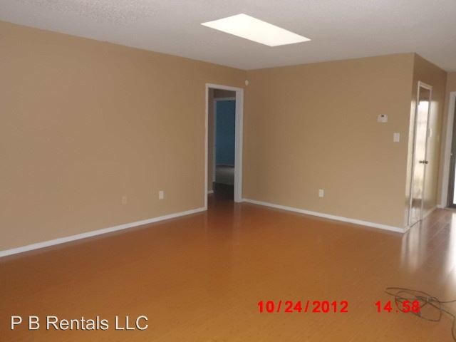 Building Photo - 610 SW 61st St