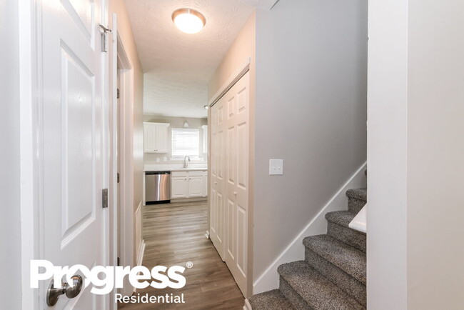 Foto del edificio - 150 N Greenfield Cir