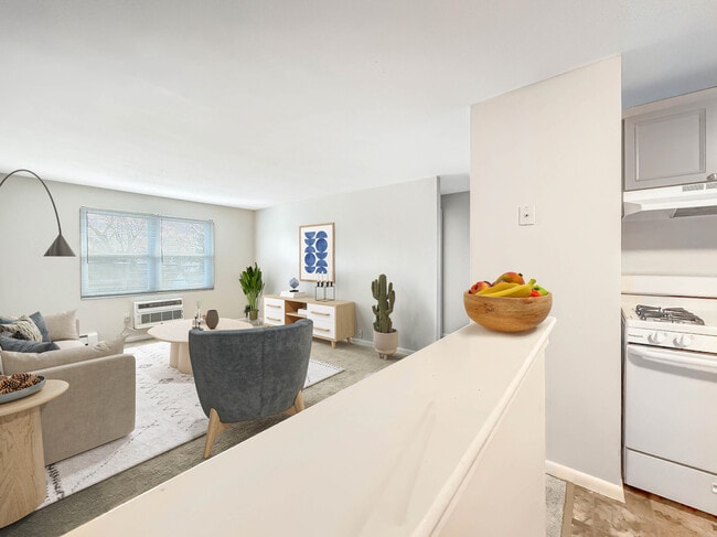 Building Photo - Middlesex Gardens