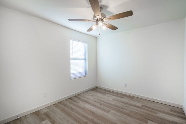 Building Photo - Brand New Construction in Elm Meadows!