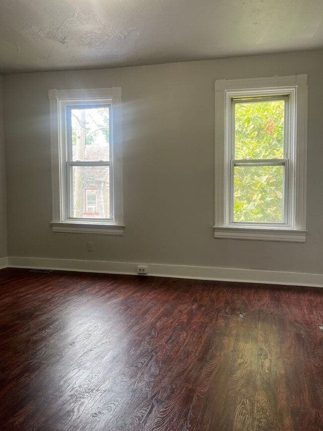 Foto del edificio - 3BR/1.5 BA newer paint