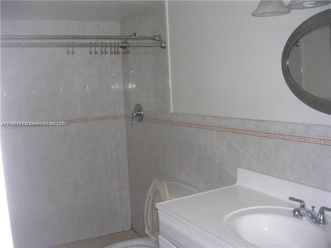 Building Photo - 13898 SW 90th Ave