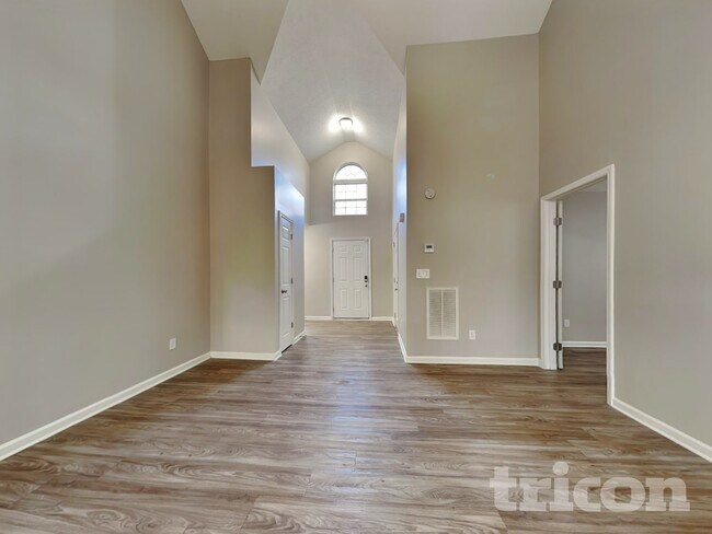 Building Photo - 5020 Osage Cir