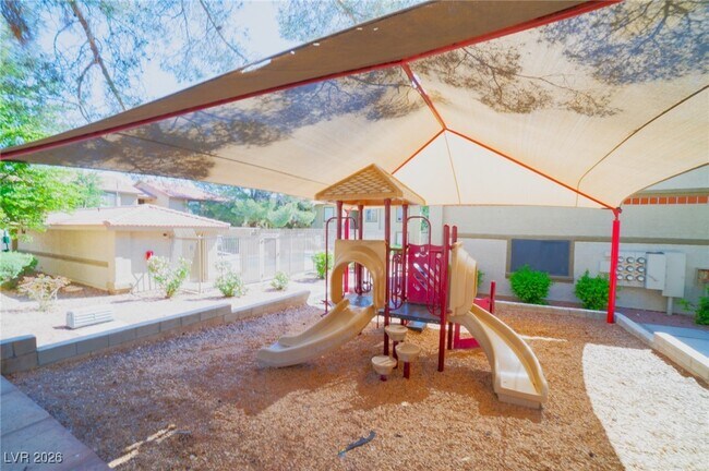 Foto del edificio - 7200 W Pirates Cove Rd