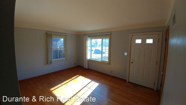 Foto del edificio - 3 br, 1.5 bath House - 8212 W Lisbon Ave
