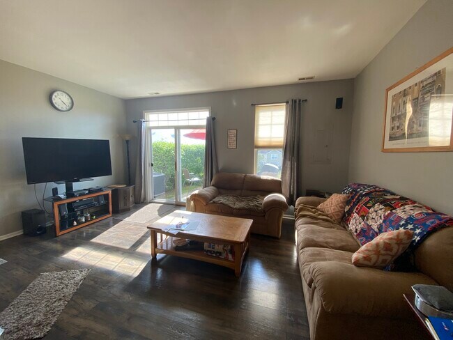 Foto del edificio - 2273 Flagstone Ln