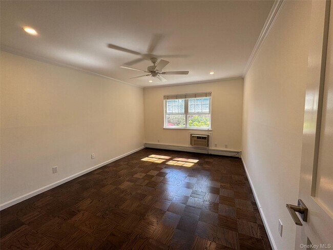 Building Photo - 9 Harbour Ln