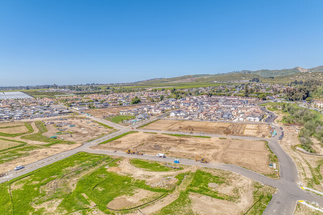 Building Photo - Primero at Del Sol