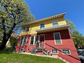 Building Photo - 401 SE 7th Ave