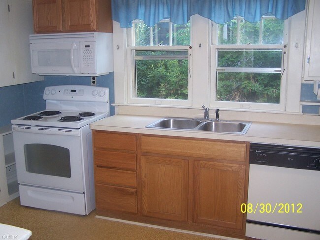 Foto del edificio - 6 br, 2 bath House - 518 Linden St Fall 2023