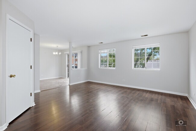 Foto del edificio - 1344 S Lorraine Rd