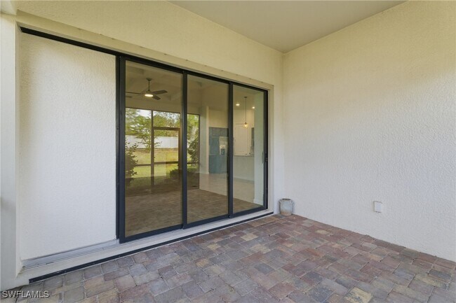 Foto del edificio - 20956 Corkscrew Shores Blvd