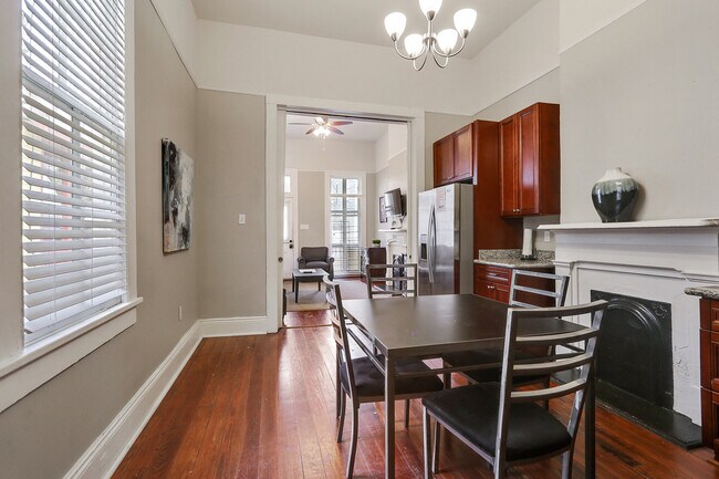 Photo - 1410 Constance- right House