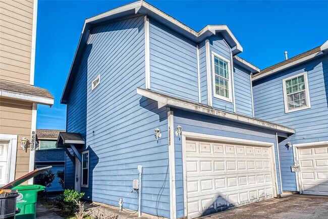 Building Photo - 6841 Larkstone St