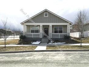 Building Photo - 2871 Alexis Ave