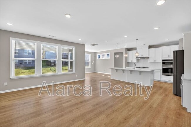 Foto del edificio - 256 W Waterlynn Rd