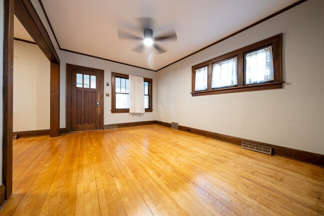 Foto del edificio - 4238 Cheatham Ave