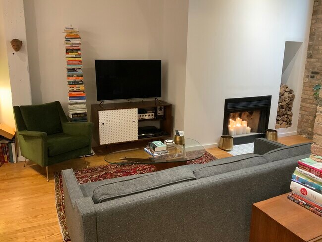Foto del edificio - 525 N Halsted St