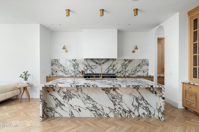 Foto del edificio - 54 W Palm Ln