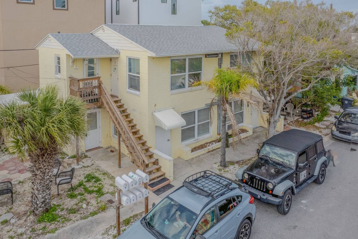 Primary Photo - 1bd/1ba Ground Floor Unit on Sunset Beach,...