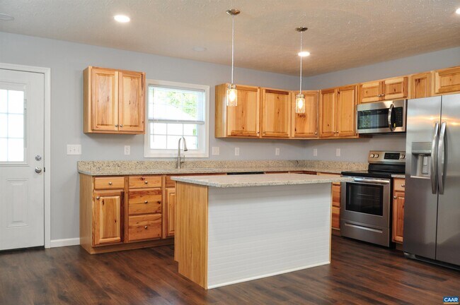 Building Photo - 1208 N Forest Ave